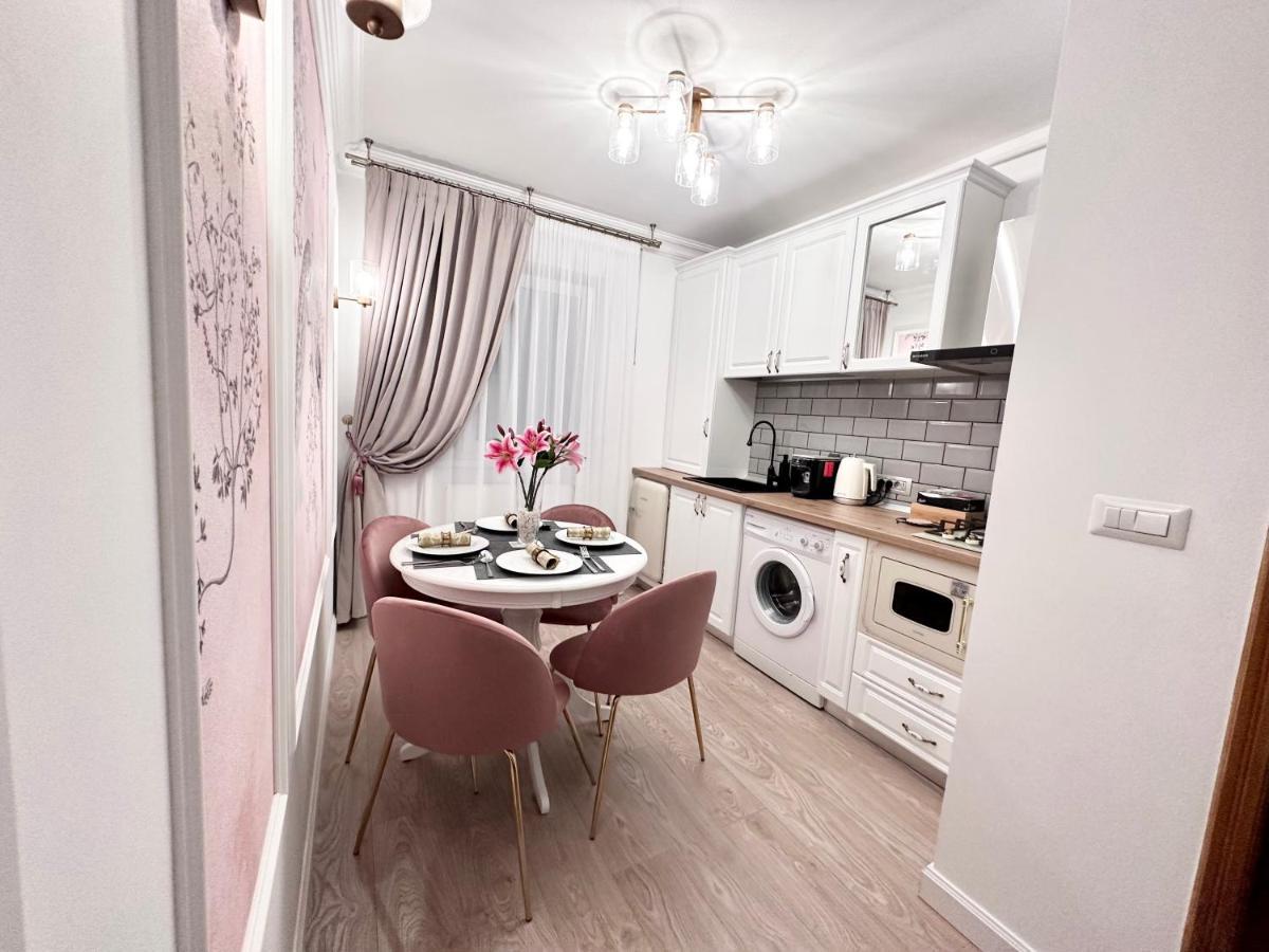 Central Spacious Apartment With Balcony - Alba Carolina Alba Iulia Exterior foto