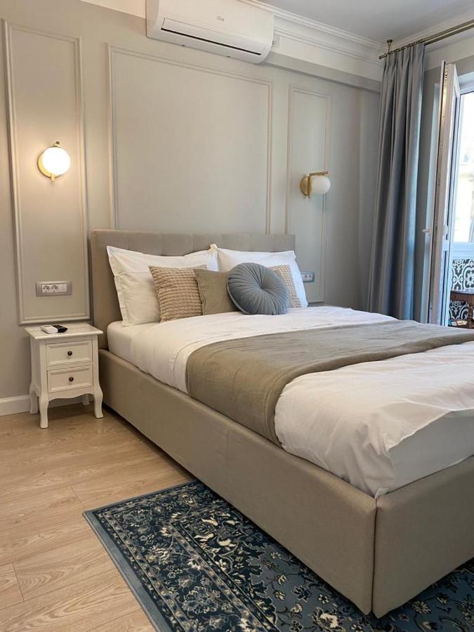 Central Spacious Apartment With Balcony - Alba Carolina Alba Iulia Exterior foto