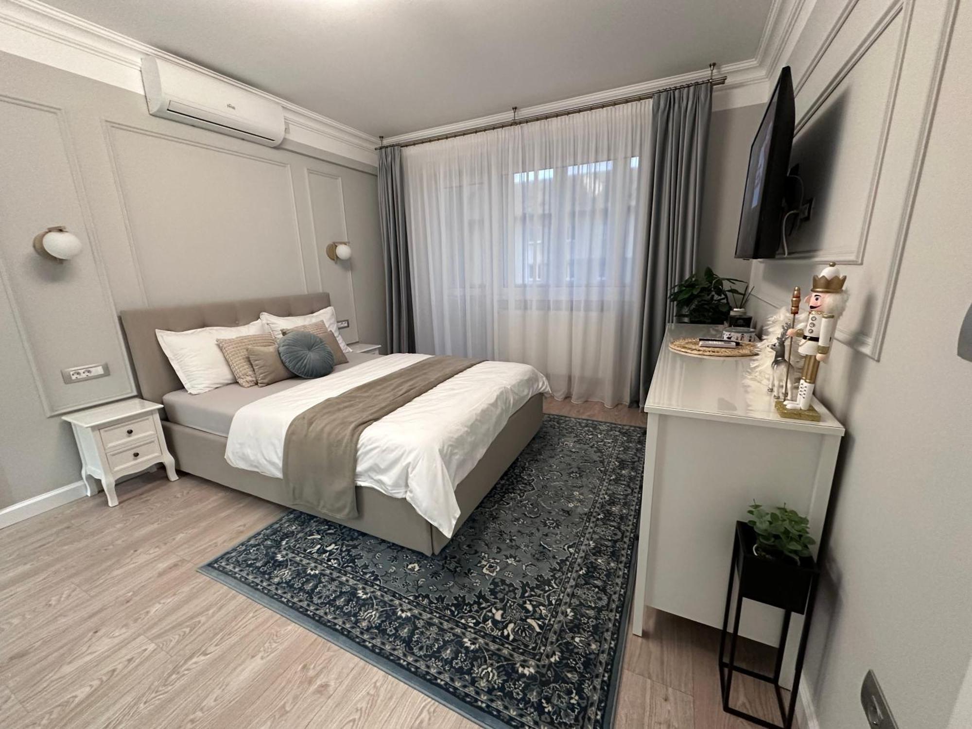 Central Spacious Apartment With Balcony - Alba Carolina Alba Iulia Exterior foto